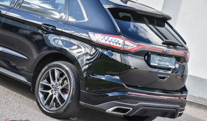 Ford Edge | 4×4 (stały) | Automatyczna | 210 KM | Czarny full