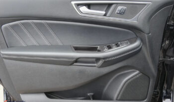 Ford Edge | 4×4 (stały) | Automatyczna | 210 KM | Czarny full