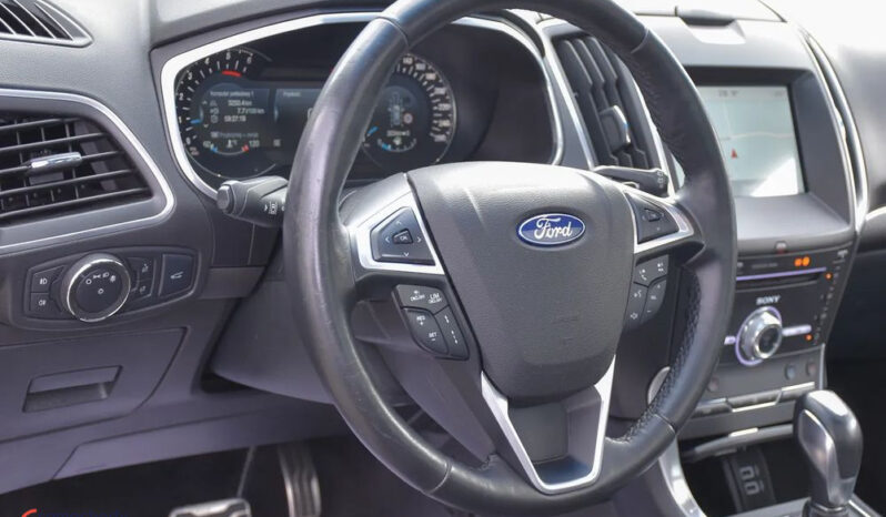 Ford Edge | 4×4 (stały) | Automatyczna | 210 KM | Czarny full