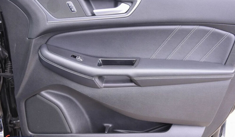 Ford Edge | 4×4 (stały) | Automatyczna | 210 KM | Czarny full