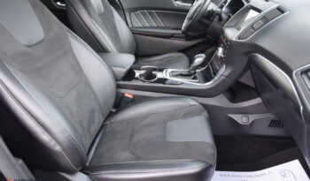 Ford Edge | 4×4 (stały) | Automatyczna | 210 KM | Czarny full