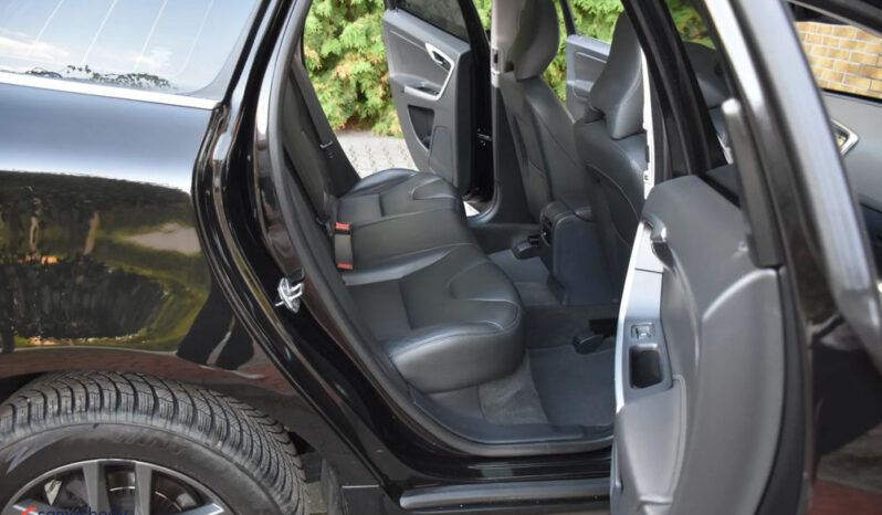 Volvo XC 60 | FWD (przód) | Automatyczna | 150 KM | Czarny full