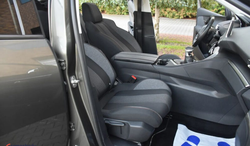 Peugeot 3008 | FWD (przód) | Manualna | 130 KM | Zielony full