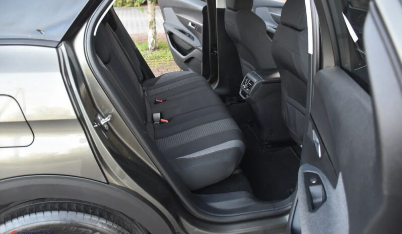 Peugeot 3008 | FWD (przód) | Manualna | 130 KM | Zielony full