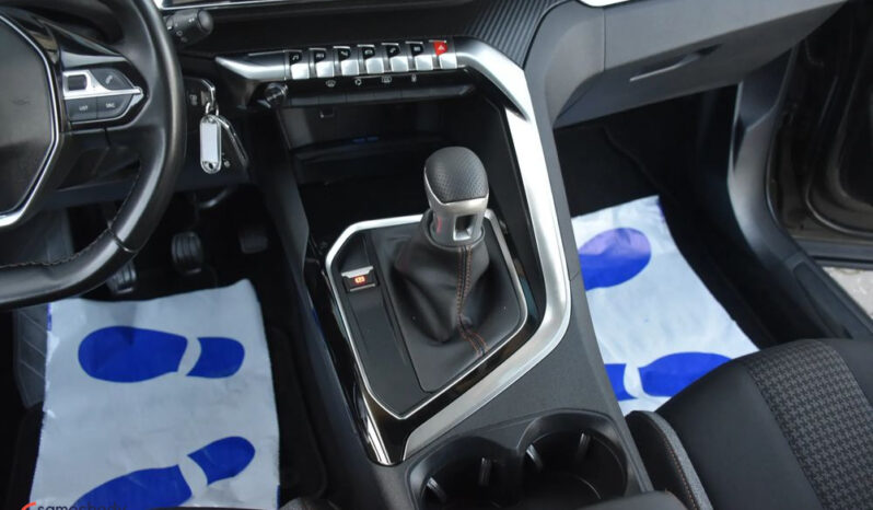 Peugeot 3008 | FWD (przód) | Manualna | 130 KM | Zielony full