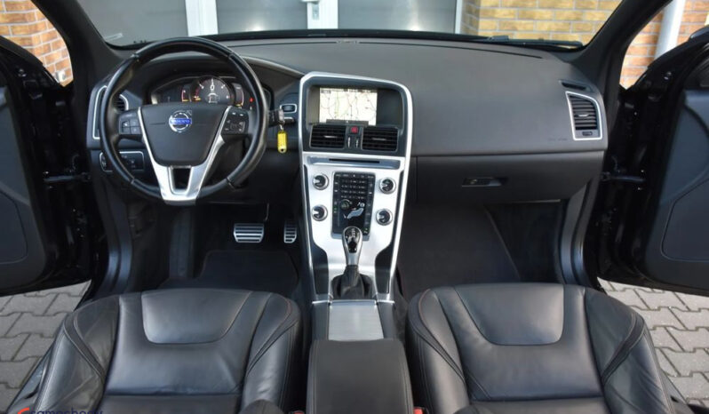 Volvo XC 60 | FWD (przód) | Automatyczna | 181 KM | Czarny full