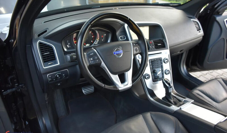Volvo XC 60 | FWD (przód) | Automatyczna | 181 KM | Czarny full