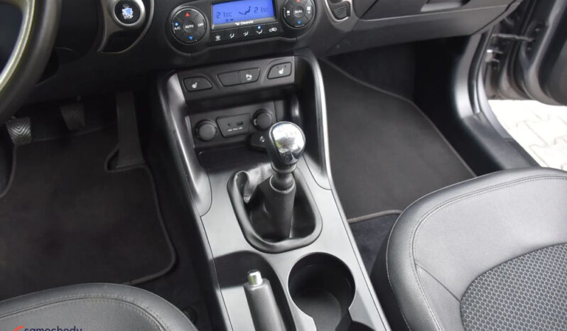 Hyundai ix35 | FWD (przód) | Manualna | 115 KM | Szary full