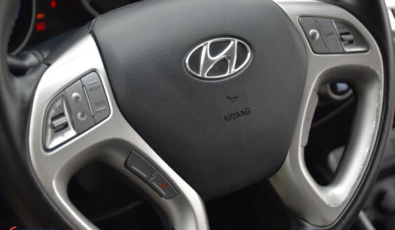 Hyundai ix35 | FWD (przód) | Manualna | 115 KM | Szary full