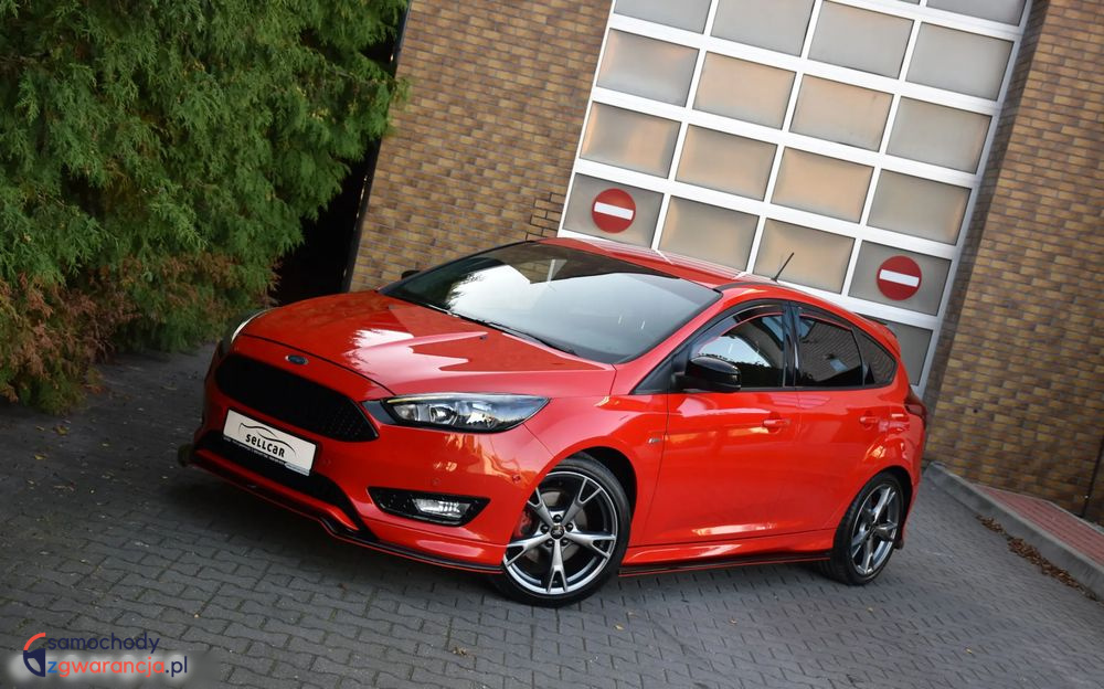 Ford Focus | Fwd (Przód) | Manualna | 150 Km | Czerwony