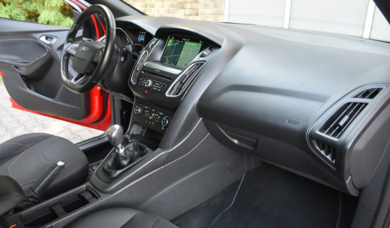 Ford Focus | FWD (przód) | Manualna | 150 KM | Czerwony full