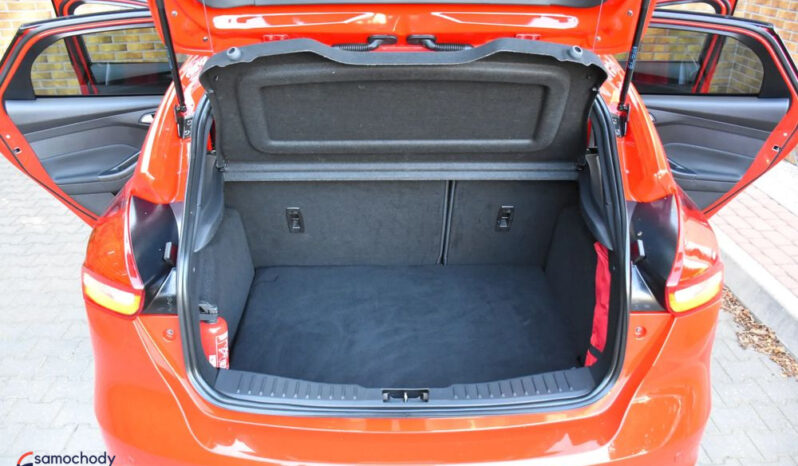 Ford Focus | FWD (przód) | Manualna | 150 KM | Czerwony full