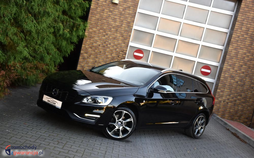 Volvo V60 | Fwd (Przód) | Manualna | 150 Km | Czarny