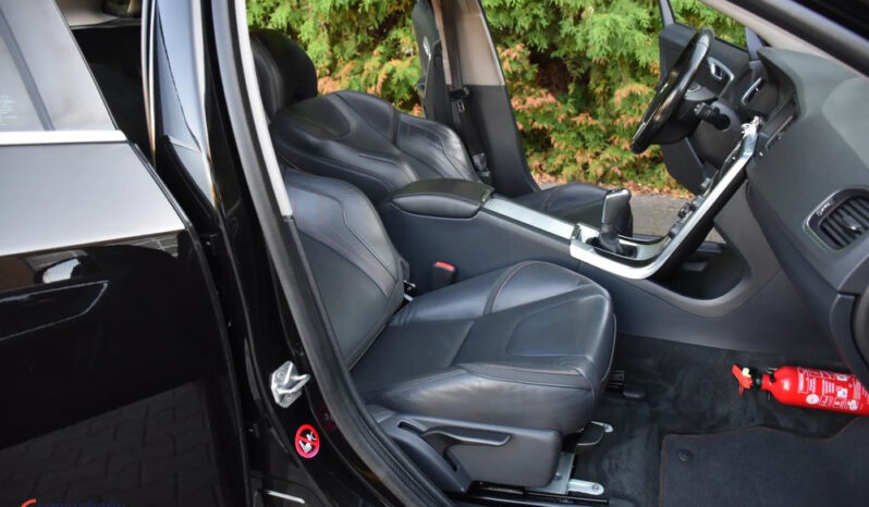 Volvo V60 | FWD (przód) | Manualna | 150 KM | Czarny full