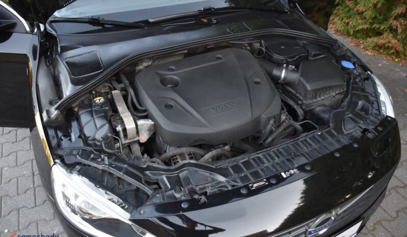 Volvo V60 | FWD (przód) | Manualna | 150 KM | Czarny full