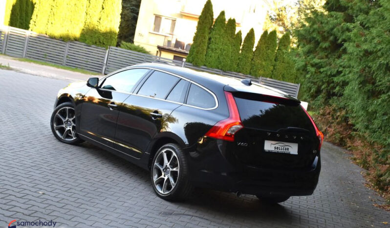 Volvo V60 | FWD (przód) | Manualna | 150 KM | Czarny full