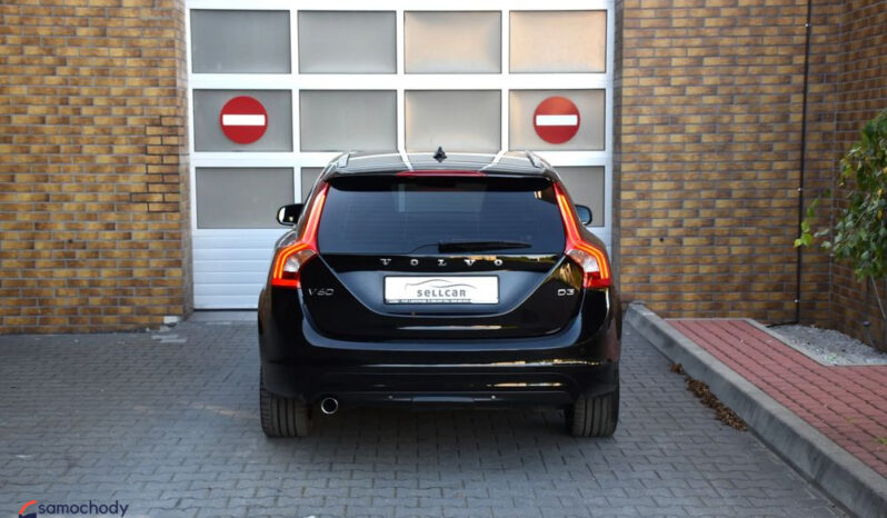 Volvo V60 | FWD (przód) | Manualna | 150 KM | Czarny full