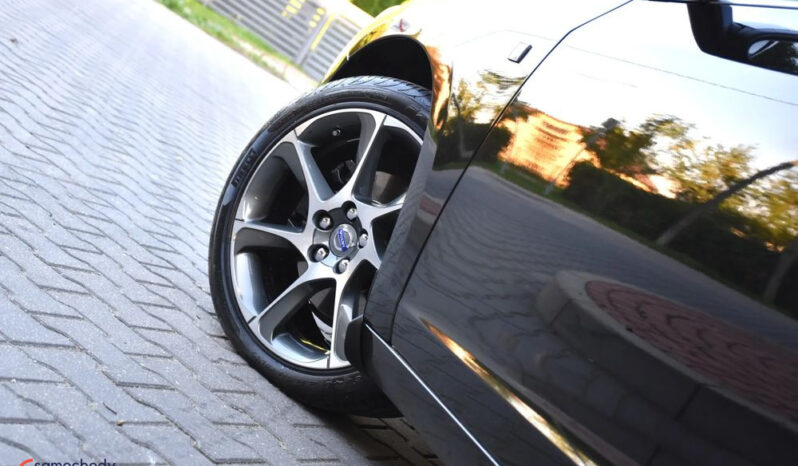 Volvo V60 | FWD (przód) | Manualna | 150 KM | Czarny full