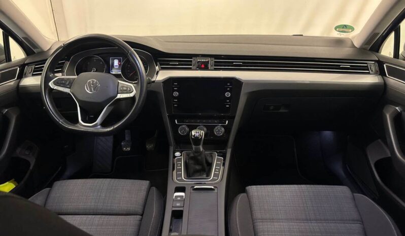 Volkswagen Passat | 2022 | 150 KM | 1968cm3 | Szary full