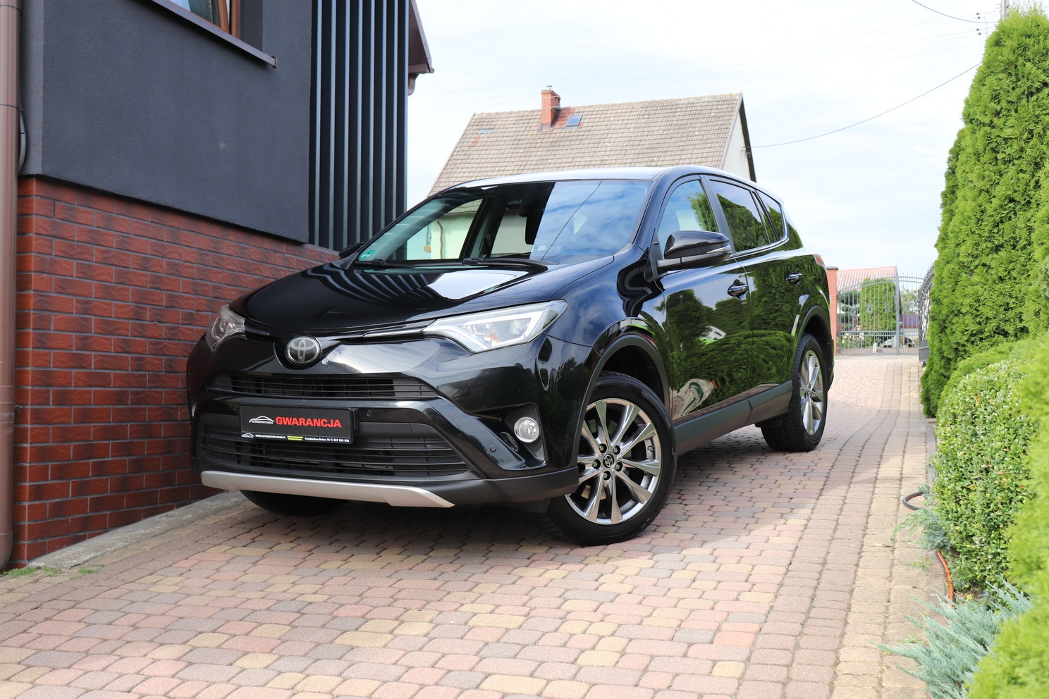 Toyota Rav4 | 2016 | 143 Km | 1995Cm3 | Czarny
