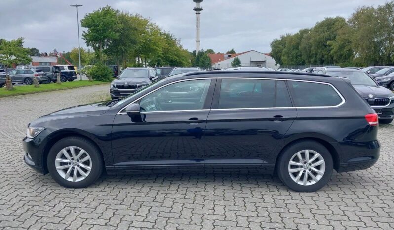 Volkswagen Passat Variant | 2019 | 150 KM | 1968cm3 | Czarny full