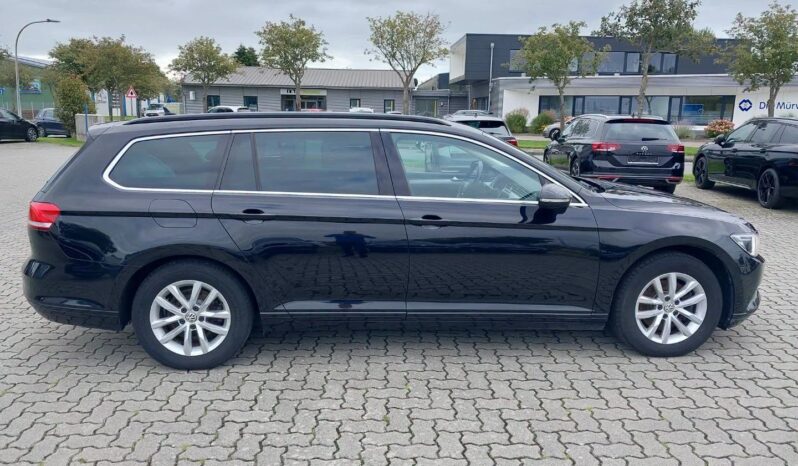 Volkswagen Passat Variant | 2019 | 150 KM | 1968cm3 | Czarny full