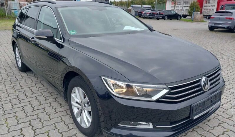 Volkswagen Passat Variant | 2019 | 150 KM | 1968cm3 | Czarny full