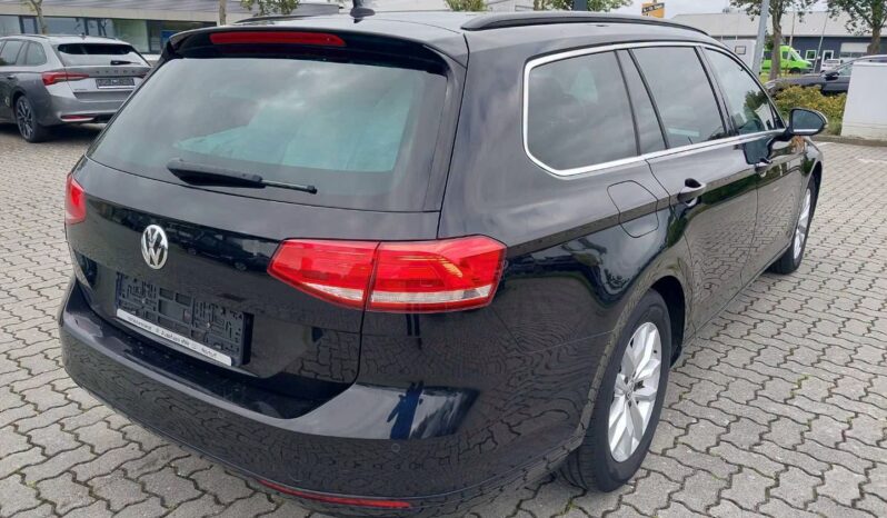 Volkswagen Passat Variant | 2019 | 150 KM | 1968cm3 | Czarny full