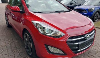 Hyundai i30 | 2015 | 101 KM | 1400cm3 | Czerwony full