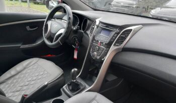 Hyundai i30 | 2015 | 101 KM | 1400cm3 | Czerwony full