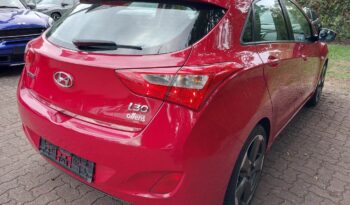 Hyundai i30 | 2015 | 101 KM | 1400cm3 | Czerwony full