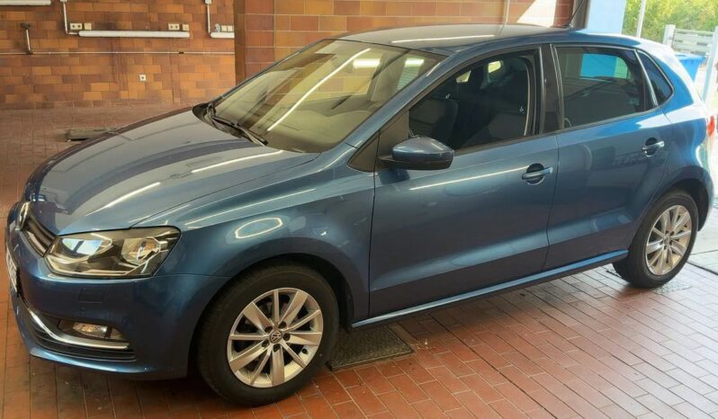 Volkswagen Polo | 2014 | 75 KM | 999cm3 | Niebieski full