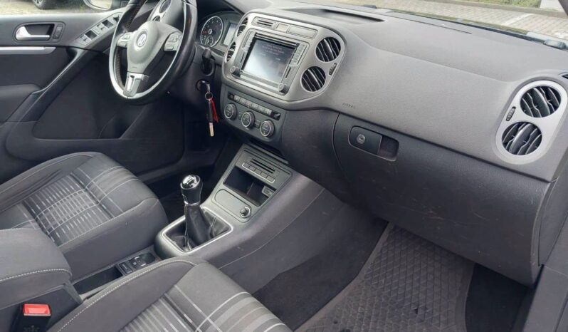 Volkswagen Tiguan | 2015 | 125 KM | 1395cm3 | Czarny full