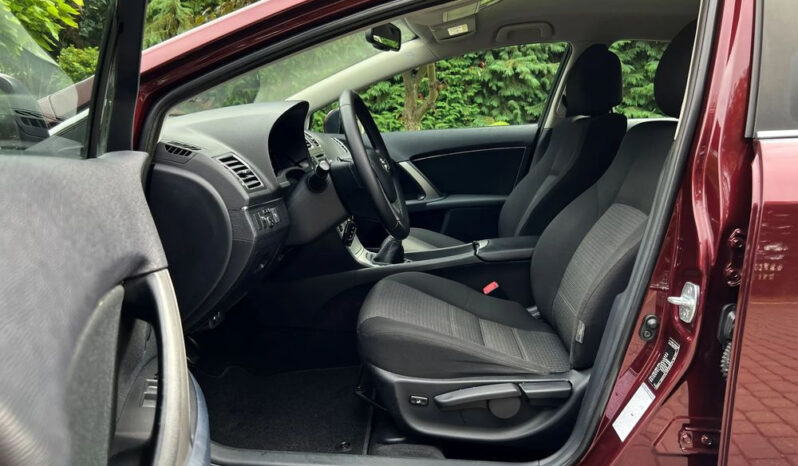Toyota Avensis | FWD (przód) | Manualna | 147 KM | Bordowy full