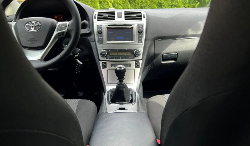 Toyota Avensis | FWD (przód) | Manualna | 147 KM | Bordowy full