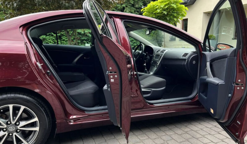 Toyota Avensis | FWD (przód) | Manualna | 147 KM | Bordowy full