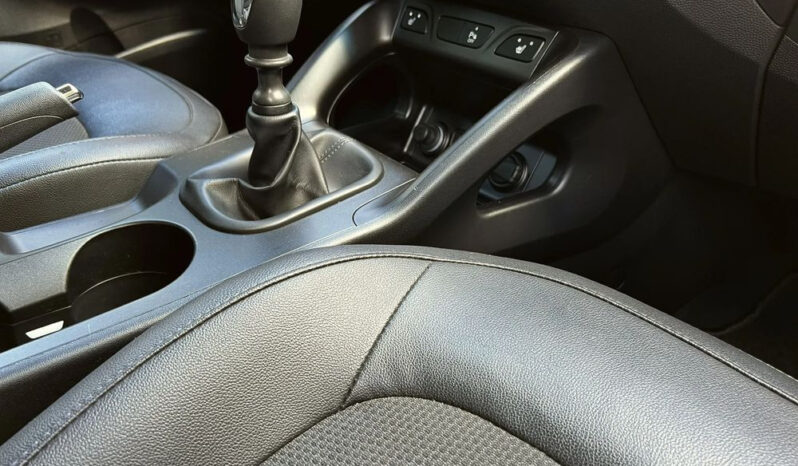 Hyundai ix35 | FWD (przód) | Manualna | 135 KM | Czerwony full
