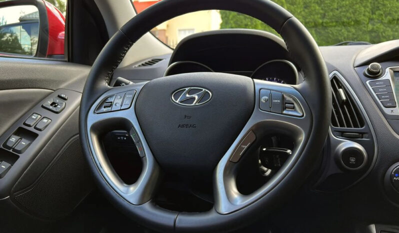 Hyundai ix35 | FWD (przód) | Manualna | 135 KM | Czerwony full