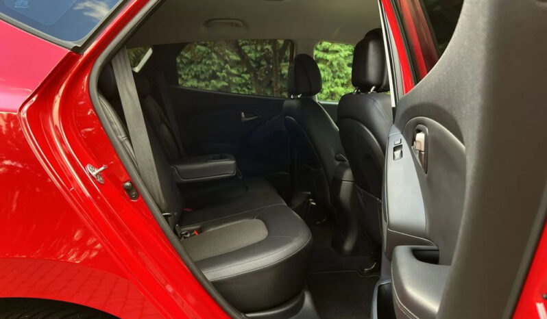 Hyundai ix35 | FWD (przód) | Manualna | 135 KM | Czerwony full