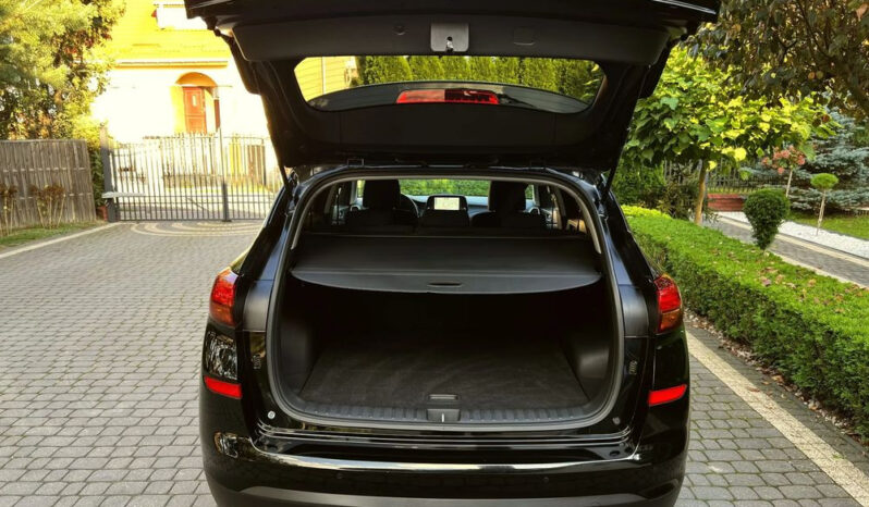 Hyundai Tucson | FWD (przód) | Manualna | 132 KM | Czarny full
