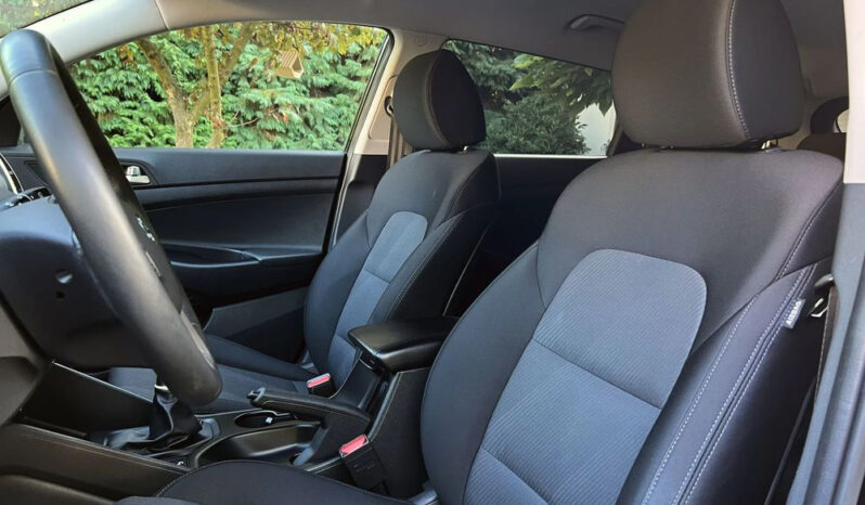 Hyundai Tucson | FWD (przód) | Manualna | 132 KM | Czarny full