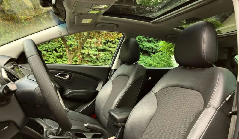 Hyundai ix35 | FWD (przód) | Manualna | 135 KM | Szary full