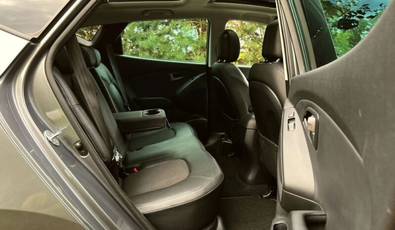 Hyundai ix35 | FWD (przód) | Manualna | 135 KM | Szary full