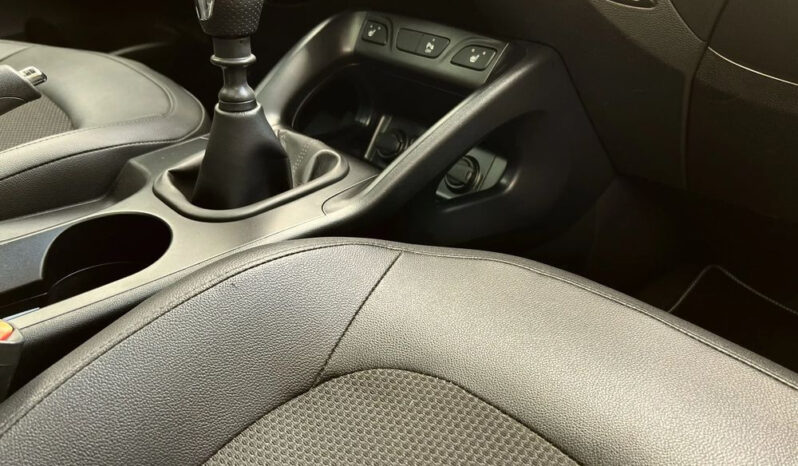 Hyundai ix35 | FWD (przód) | Manualna | 135 KM | Szary full