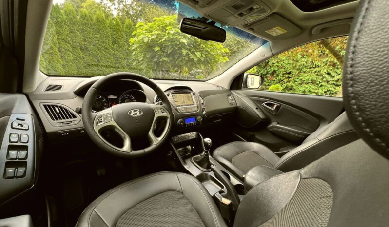 Hyundai ix35 | FWD (przód) | Manualna | 135 KM | Szary full