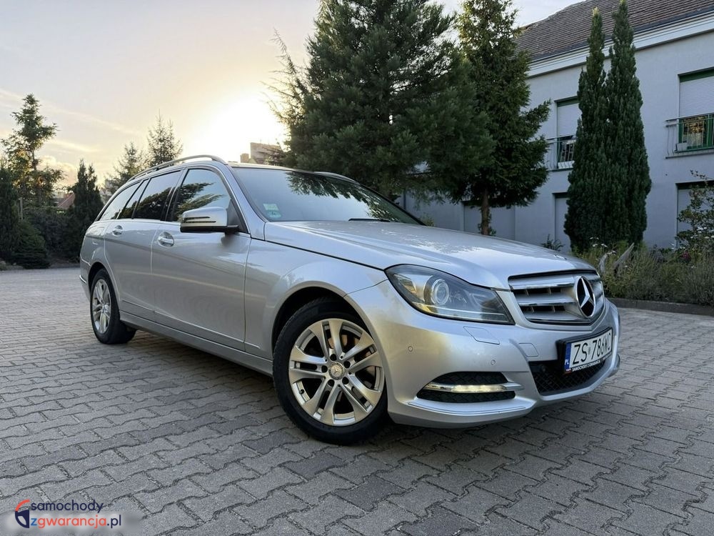 Mercedes-Benz Klasa C | 4X4 (Stały) | Automatyczna | 204 Km | Srebrny