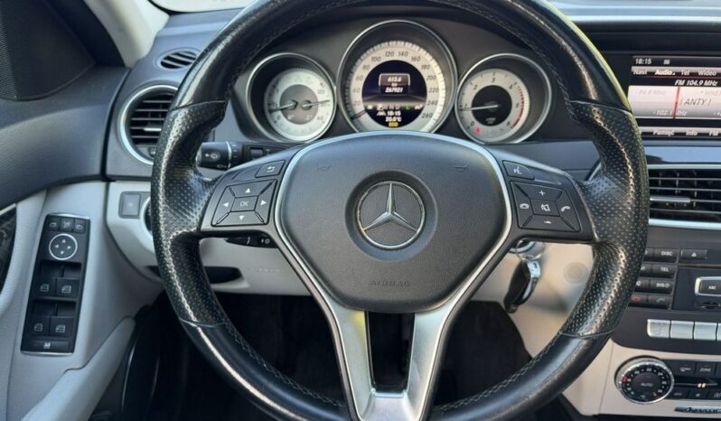 Mercedes-Benz Klasa C | 4×4 (stały) | Automatyczna | 204 KM | Srebrny full