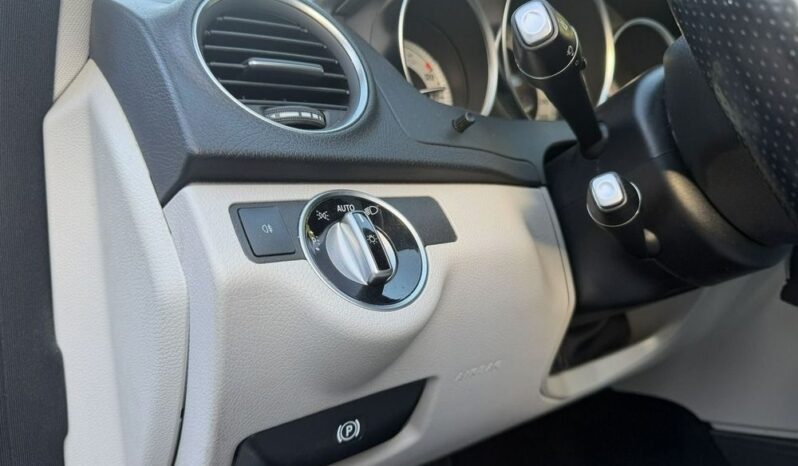 Mercedes-Benz Klasa C | 4×4 (stały) | Automatyczna | 204 KM | Srebrny full