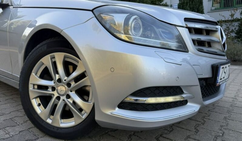 Mercedes-Benz Klasa C | 4×4 (stały) | Automatyczna | 204 KM | Srebrny full
