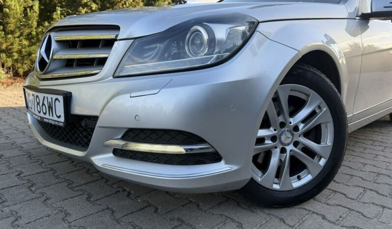 Mercedes-Benz Klasa C | 4×4 (stały) | Automatyczna | 204 KM | Srebrny full